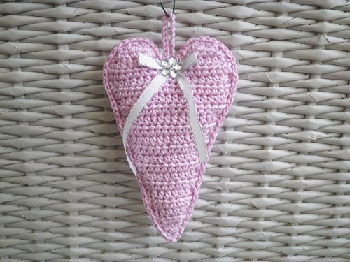 Lila- háčkované srdce — foto 1