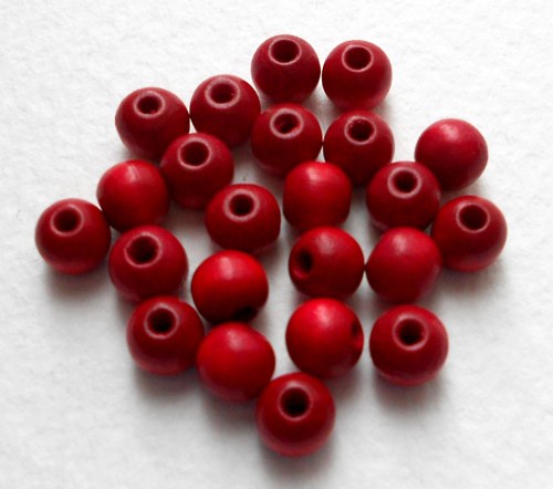 Dřevěné kuličky červené 6 mm 29 ks — foto 1