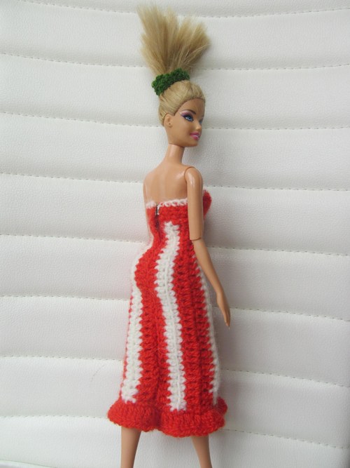 Hačkované šatičky na panenku Barbie — foto 1