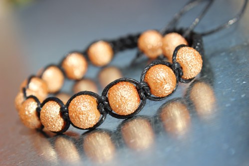 Náramek macramé/shamballa