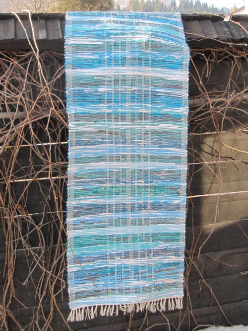 Ručně tkaný koberec tyrkys mix 70x200 cm