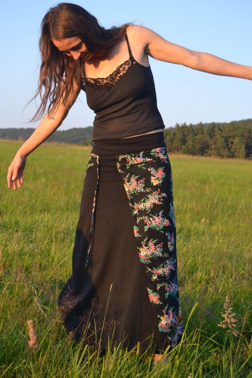 Černá s květy... — foto 1