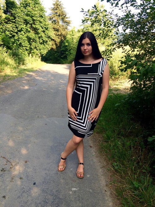 Šaty — foto 1