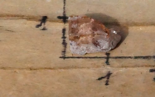 Topaz v surovině D229 — foto 1