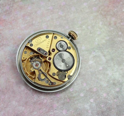 Gold brooch — foto 1