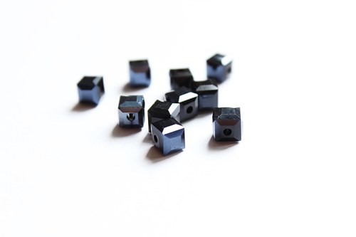 2ks - Skleněná broušená krychle - 6 mm — foto 1