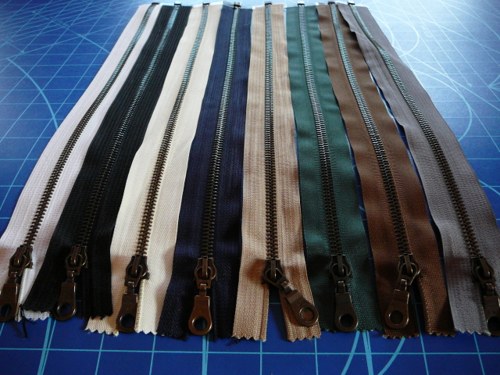 Zip, zdrhovadlo, kovové, staromosaz, 40cm-zelená