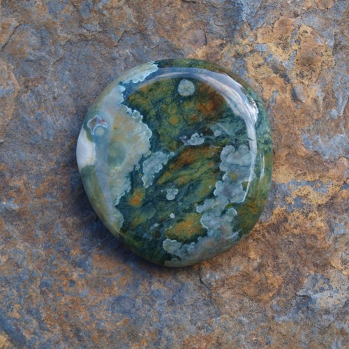 Ryolit , placka 41x38 mm — foto 1