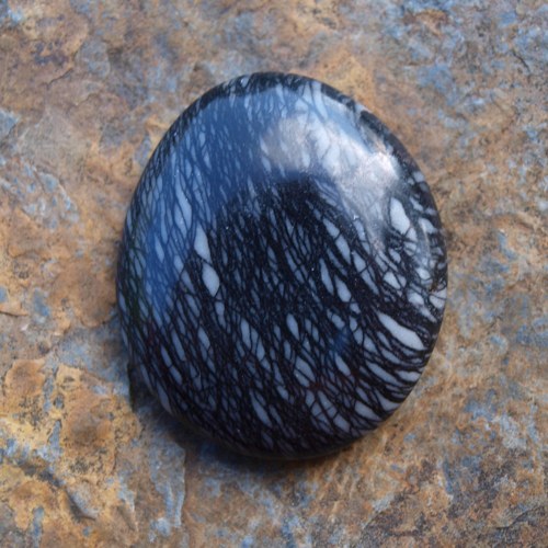 Jaspis Písmenkový, placka 38x33mm — foto 1