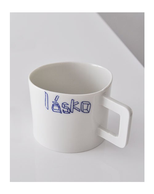 Autorský porcelánový hrnek - "de'form_lásko"