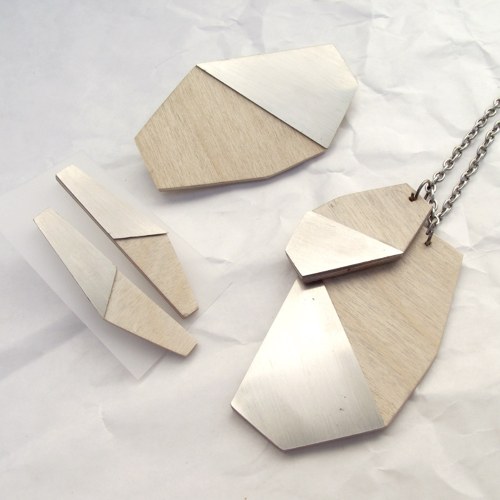 A/symmetric - brož + náhrdelník — foto 1