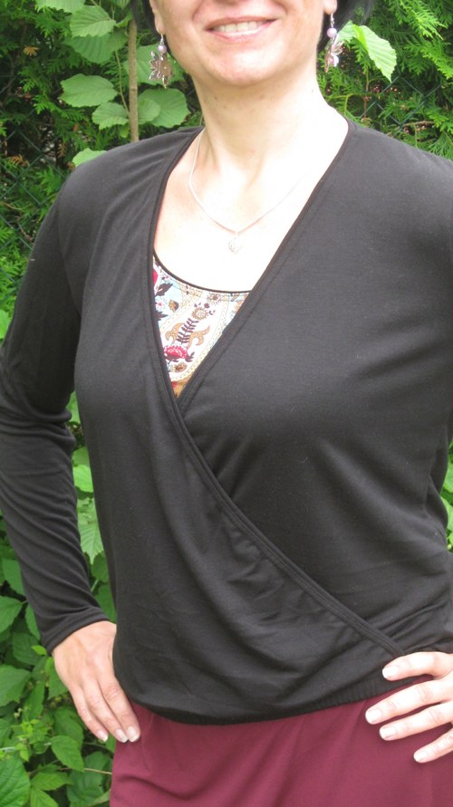 Překřížená halenka ,,Robin,, do gumy — foto 1