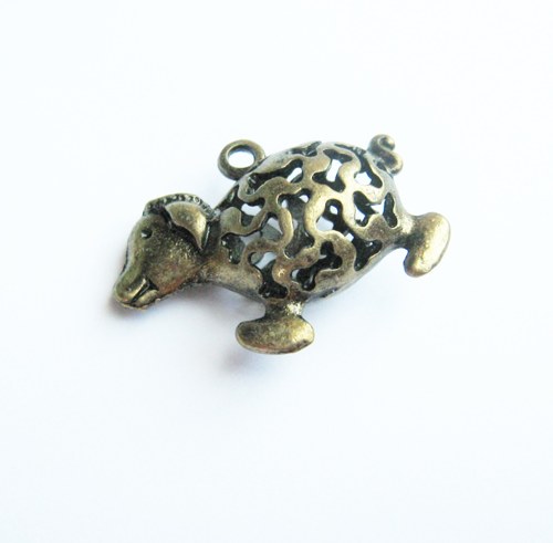 Přívěsek 33 x 22 mm 1 ks