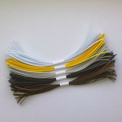Barevné proužky na quilling 4 mm