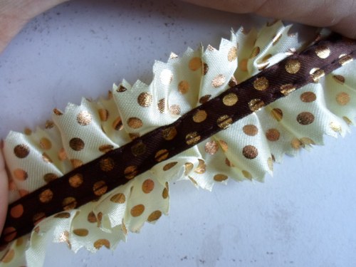 Ozdobná stuha - š. 4,5 cm
