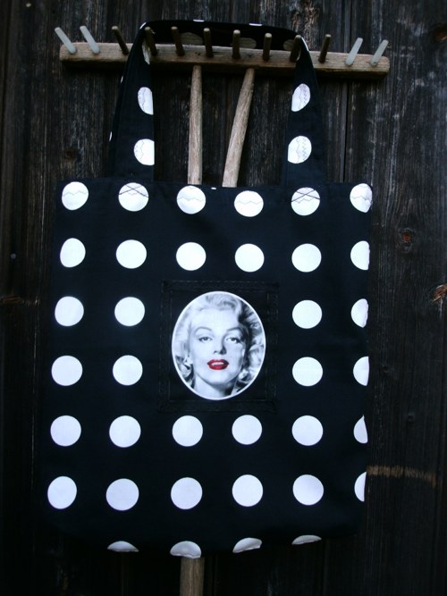 Marylin in black dots — foto 1