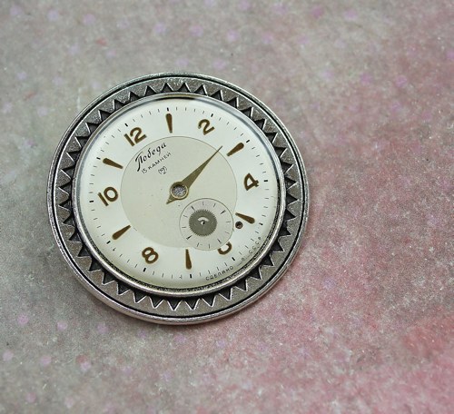 Cream brooch — foto 1