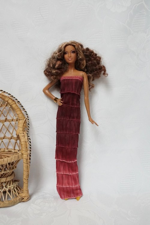 Volánkové šaty — foto 1