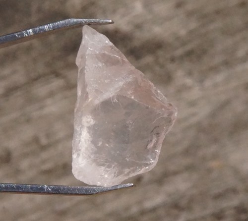 Surový růženín D601 — foto 1