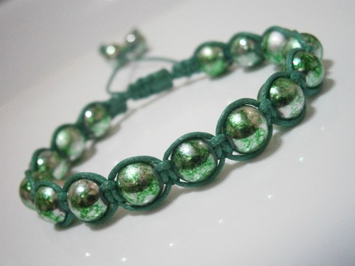 Do zelena...náramek (macramé/shamballa) — foto 1