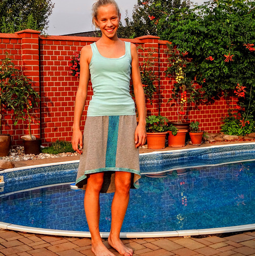 ASYMETRICKÁ (ručně malovaná) — foto 1