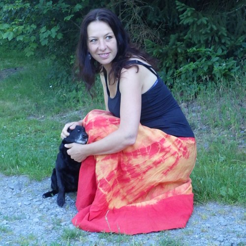 Dlouhá sukně batikovaná — foto 1