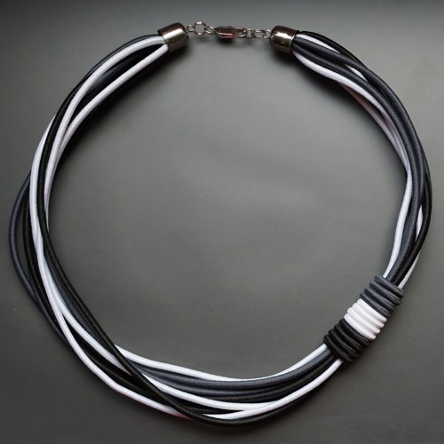 Colar Preto