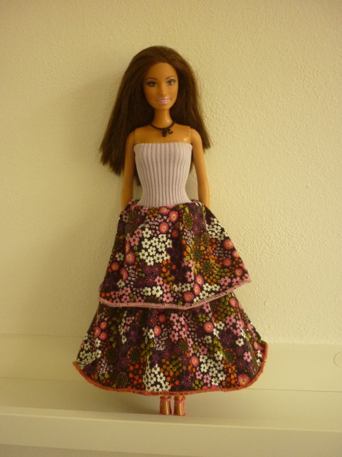 Šaty na panenku Barbie — foto 1
