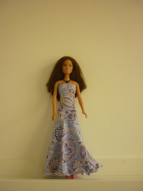 Šaty na panenku Barbie — foto 1