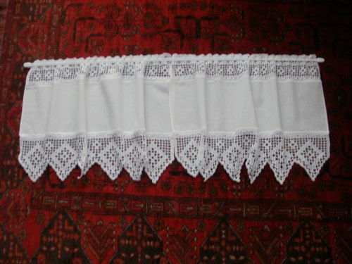 Dvě záclonky s látkou_ — foto 1