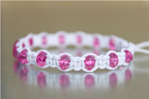 Něžnost sama.. Náramek makramé/shamballa — foto 1