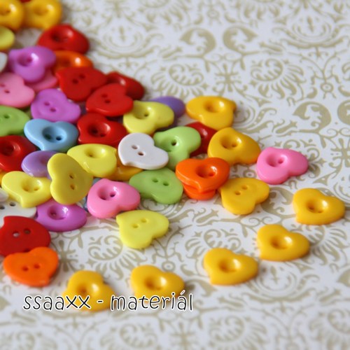 Knoflík srdíčko ~ 13mm ~ 2ks ~ slun. žlutý