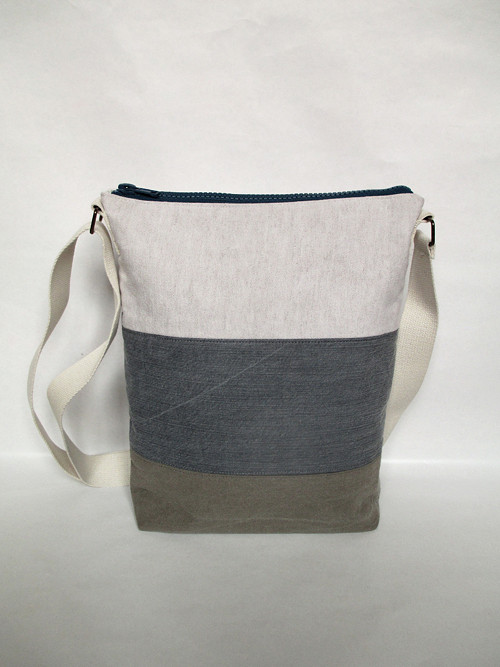 Cross body pruhovaná — foto 1