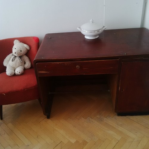 Stůl pro romantické duše i retro nadšence