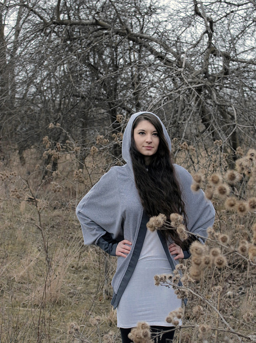 Cardigan/mikina GRAU — foto 1