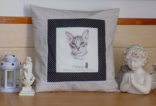 Polštářek s kočičkou (Ocicat) — foto 1