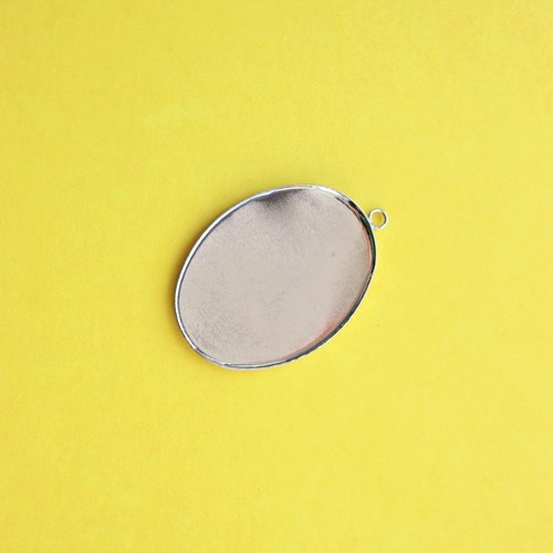 Velký ovál - 40 x 30 mm - platina