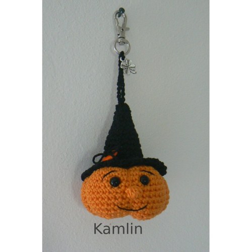 Návod na háčkovaný přívěsek - halloweenská dýně