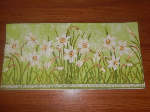 Ubrousek na decoupage - narcisky na zelené