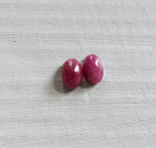Rubíny 6x4 mm, pár č.6 — foto 1