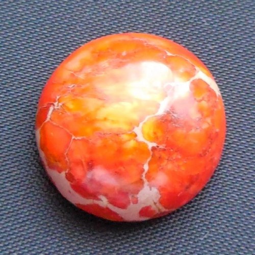 Variscit - kabošon (16 x 16 x 7 mm) — foto 1
