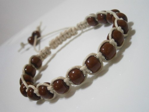 Hnědo-béžový náramek (macramé) - Unisex — foto 1
