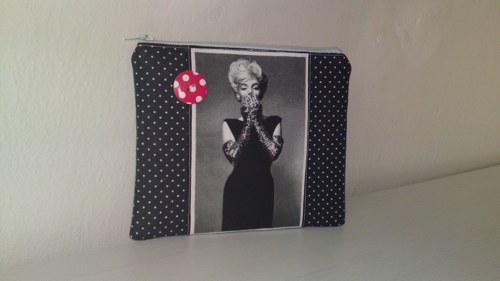 Kapsička s Marilyn — foto 1