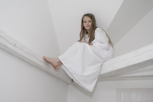 BíleBílá košulenka s rezervací — foto 1
