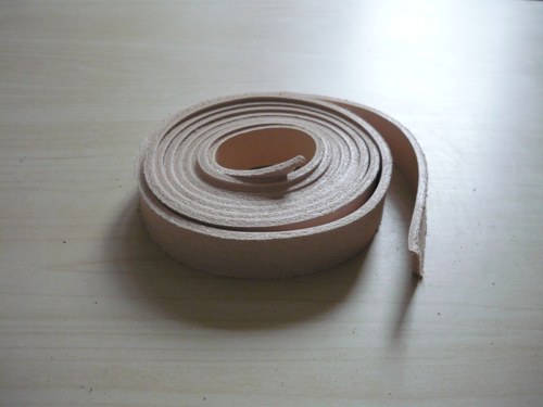 Kožený pásek světlý (2cm) — foto 1