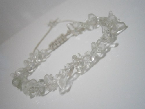 Křišťál - náramek (macramé) — foto 1