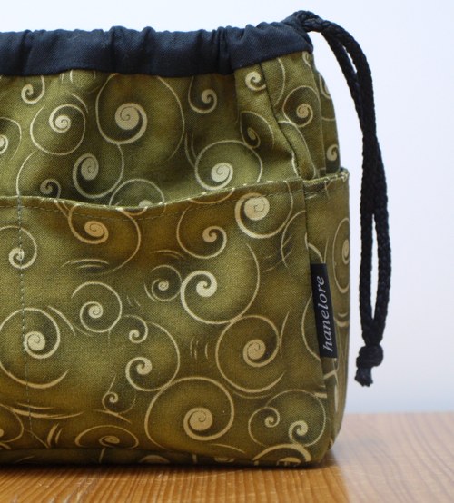 Do kabelky (khaki a spirálky) — foto 1