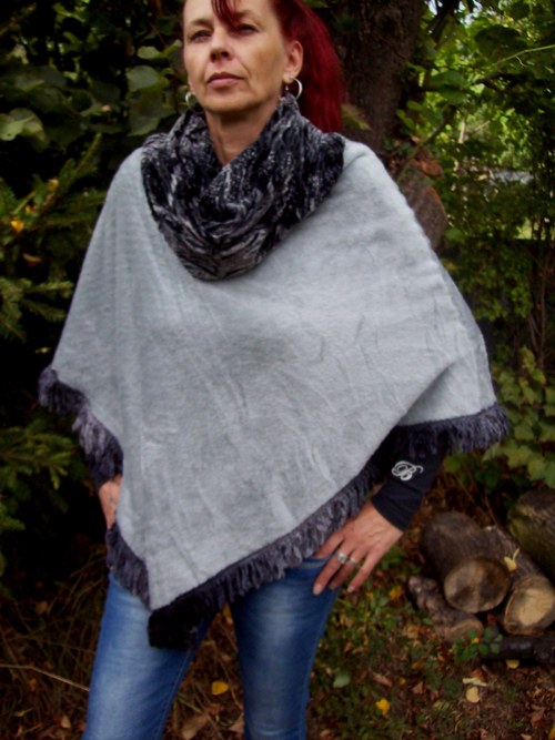 Dámské pončo — foto 1