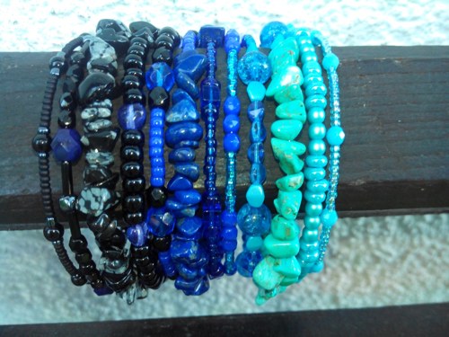 S tyrkenitem, lapis lazuli a obsidiánem — foto 1
