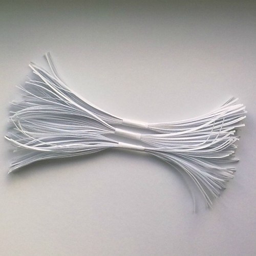 Bílé proužky na quilling 4mm